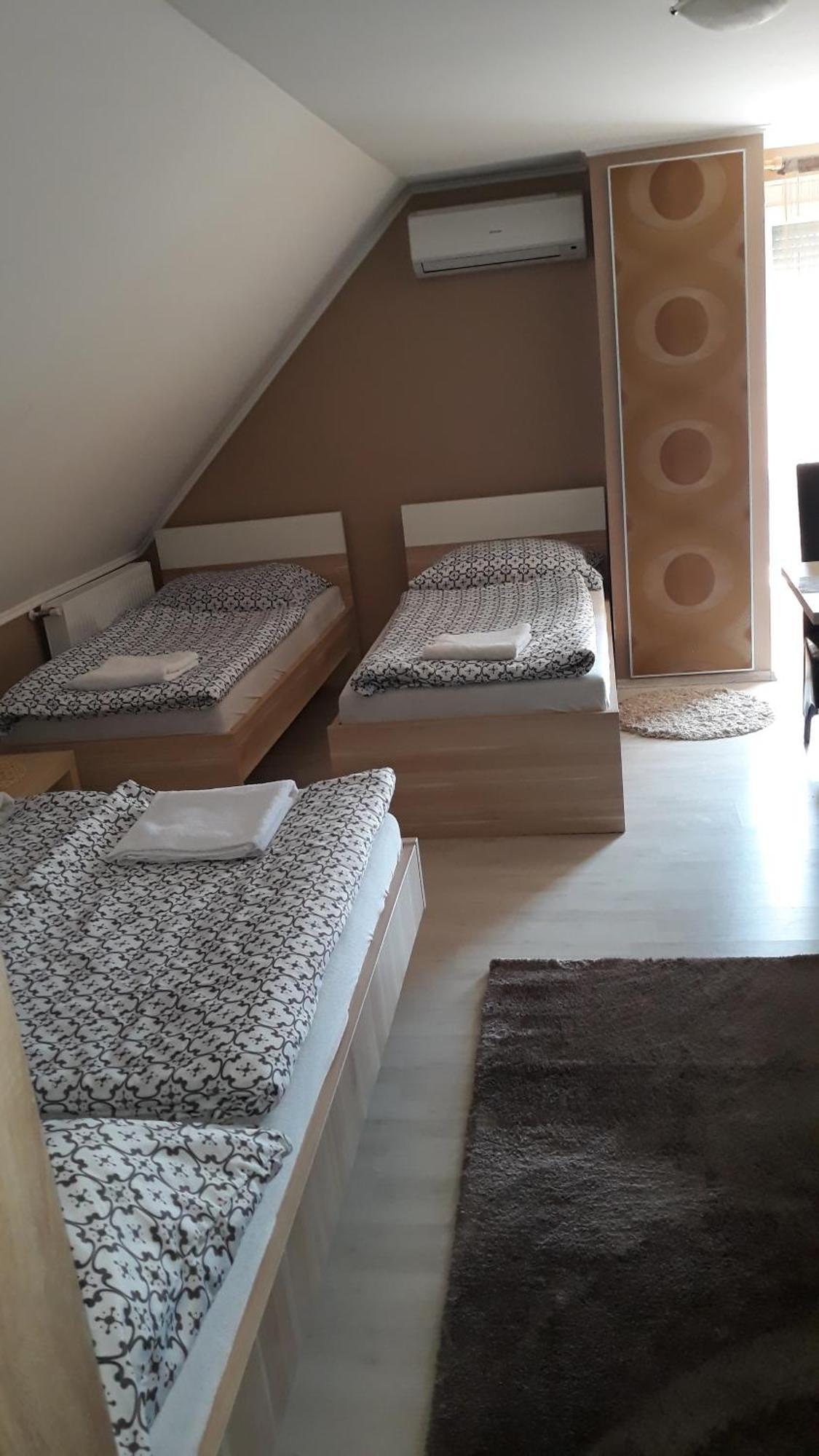Farao Vendeghaz Otel Zalaegerszeg Oda fotoğraf