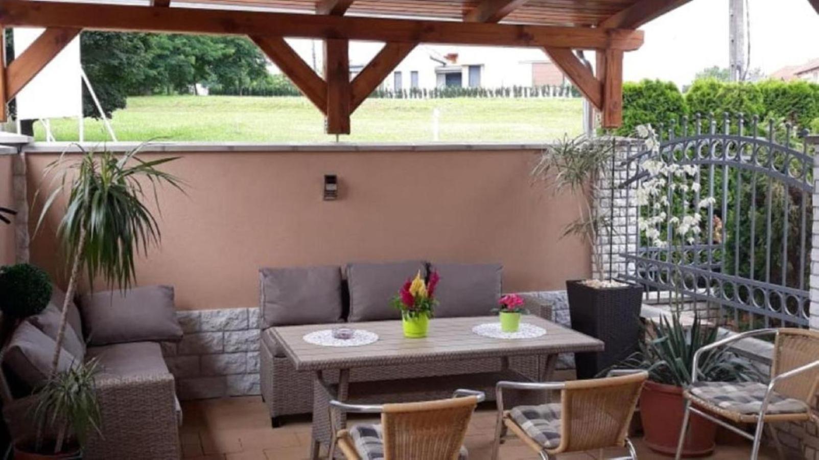 Farao Vendeghaz Otel Zalaegerszeg Dış mekan fotoğraf